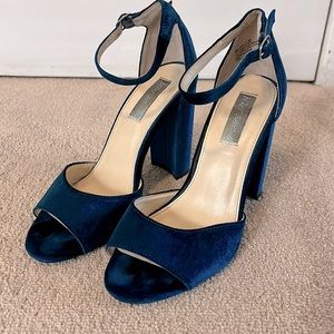 Blue velvet Betsey Johnson block heel